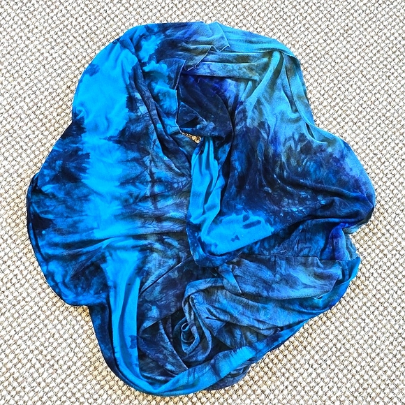 Infinity Scarf - Picture 7 of 7